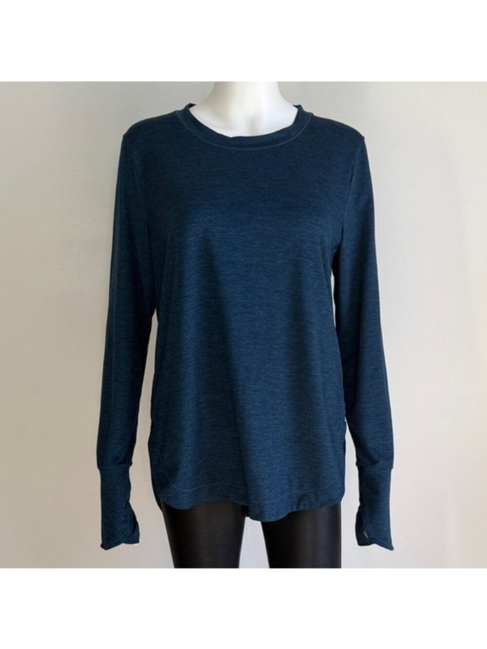Athleta Long Sleeve Uptempo Top – Medium